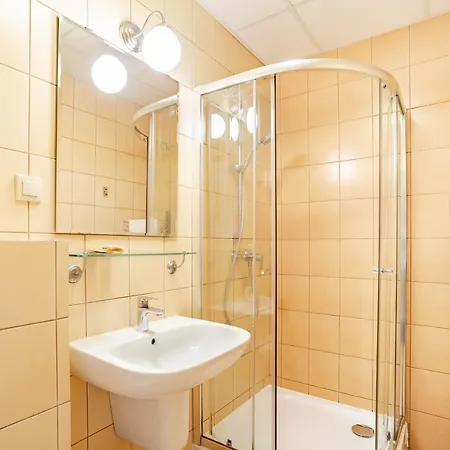 Velvet 3* Poznań